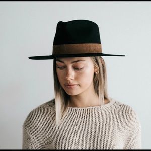 Gigi Pip “Miller” Fedora!